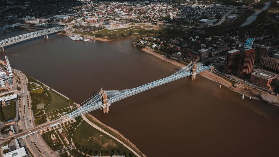 Trump Visits Ohio, Kentucky Amid War Tensions and GOP Divisions