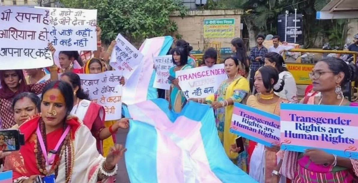 인도 공산당(마르크스주의)이 트랜스젠더 권리 보호법 개정안 반대하며 여성 근로자 생리휴가 요구