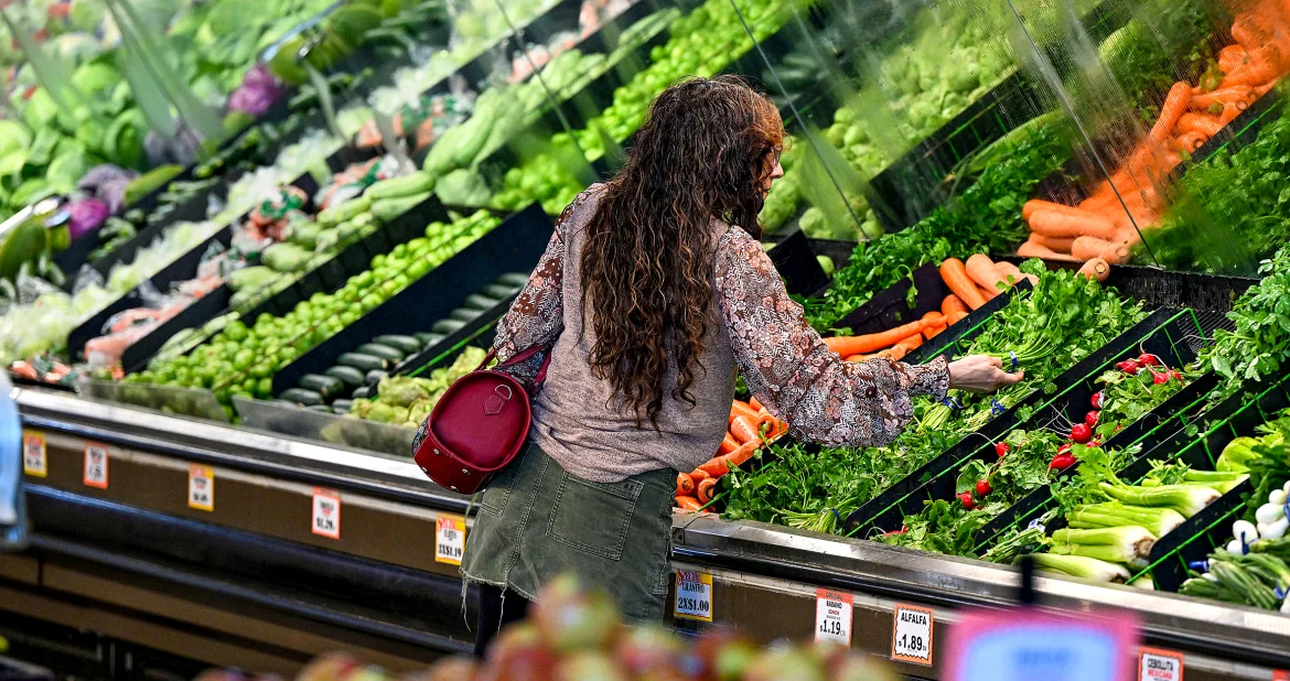 イラン情勢、食料価格に影響