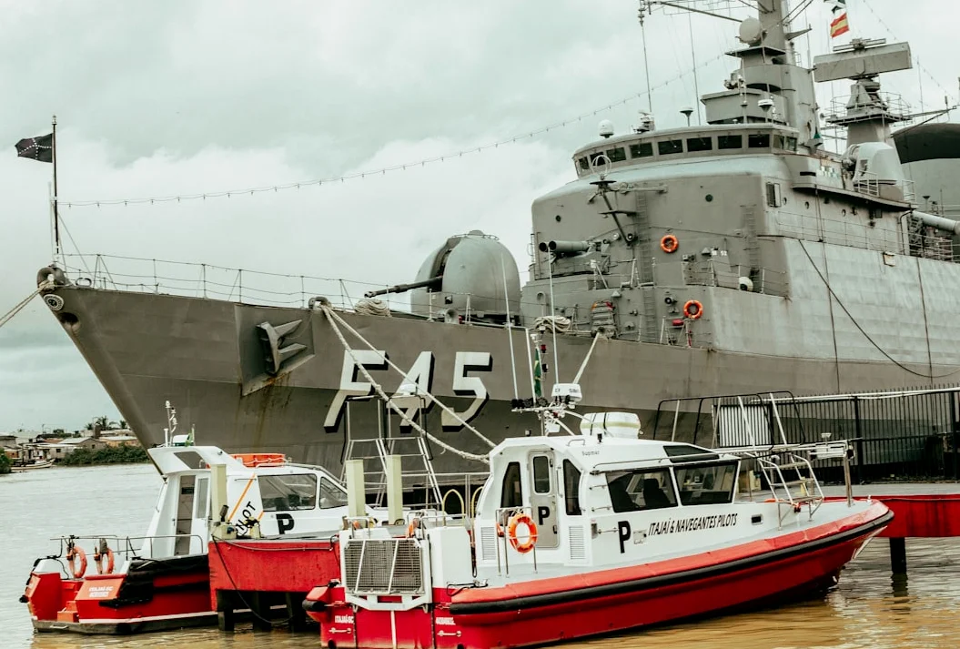 米海軍がホルムズ海峡に接近すれば破滅する－イラン海軍副参謀総長