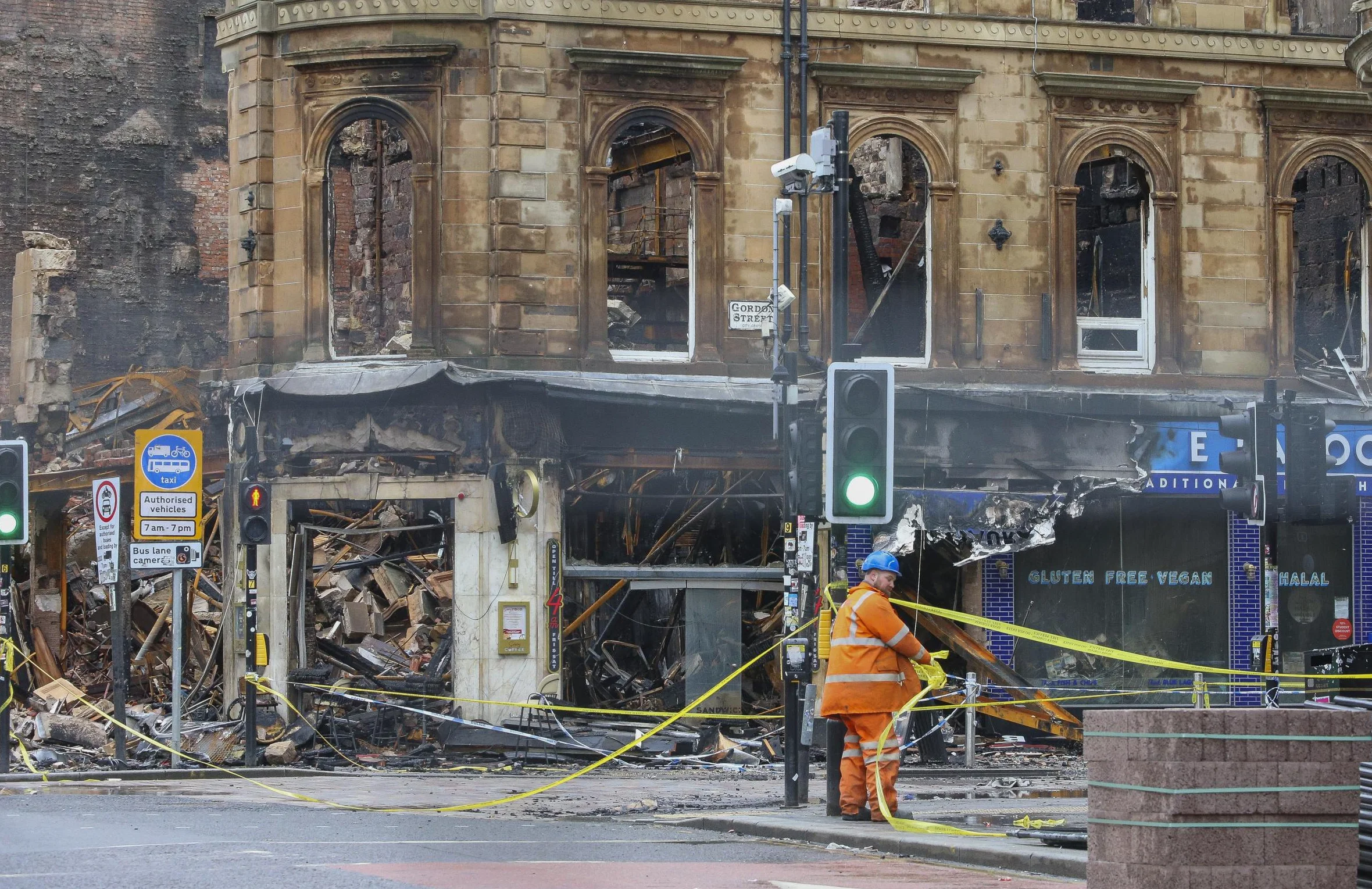 グラスゴウのユニオン・ストリートとゴードン・ストリートはスコットランドのノートルダムとすべきだ