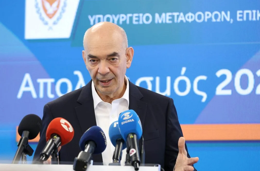 2025년 키프로스 교통 보고서, 기록적 항공 수송과 전기차 확대