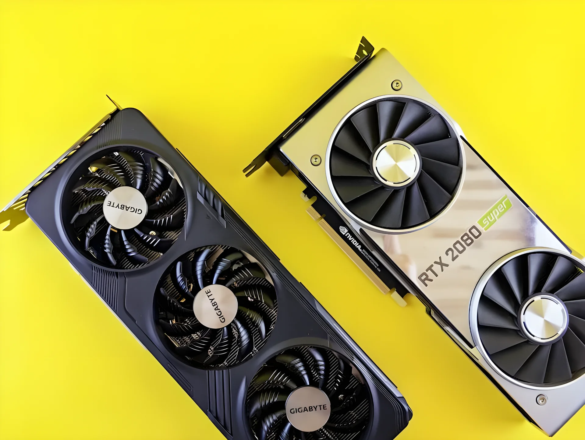 Super Micro apuesta por la expansión en la era de la IA pese a la presión en su acción