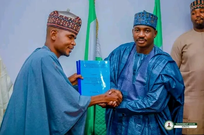 Gobernador Aliyu entrega vehículo oficial a NUJ en Iftar