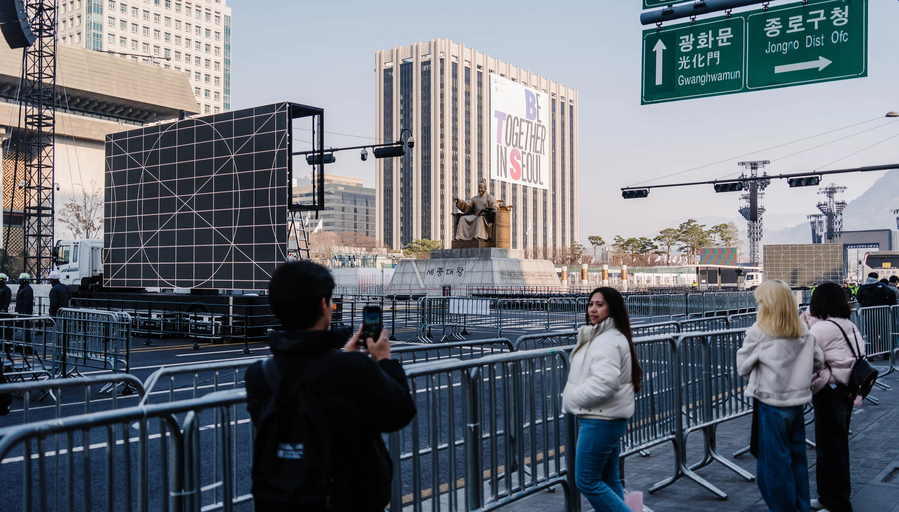BTS 복귀 콘서트, 서울 중심부에서 열린다. 하지만 모두가 기뻐하지는 않는다.