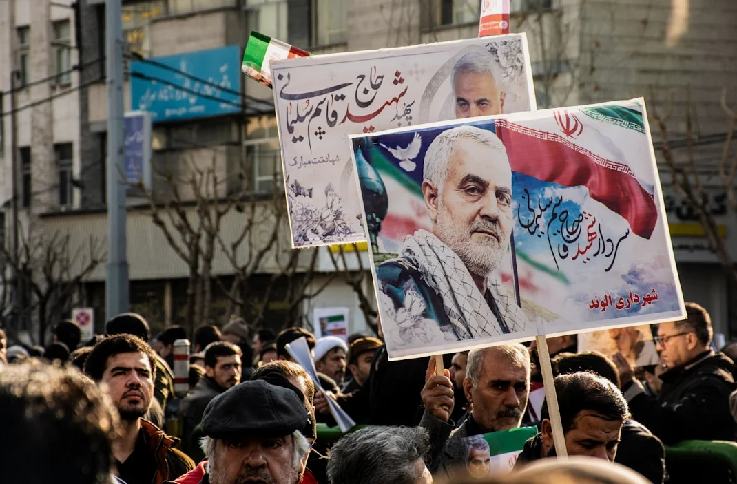 미국, 이란 전쟁 축소 검토… 석유 제재 완화