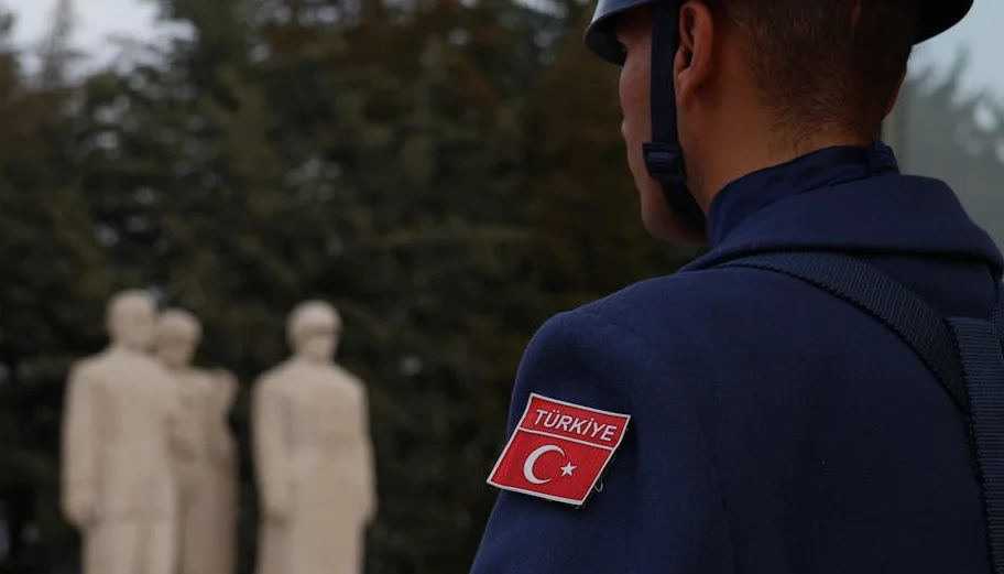 Uttar Pradesh Honors Young Heroes and Forest Guardians for Bravery in the Wild