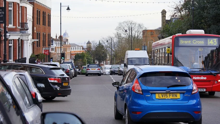 Brent Crude Crosses $100 a Barrel Amid Middle East Tensions