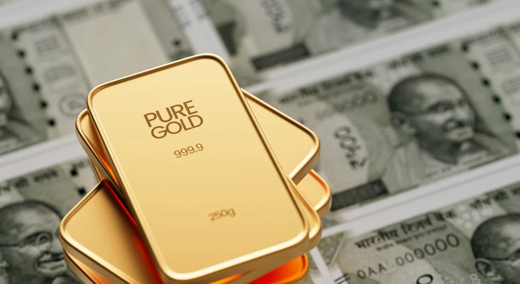 Gold Market Watchers Hold Firm Despite Bullion Slide