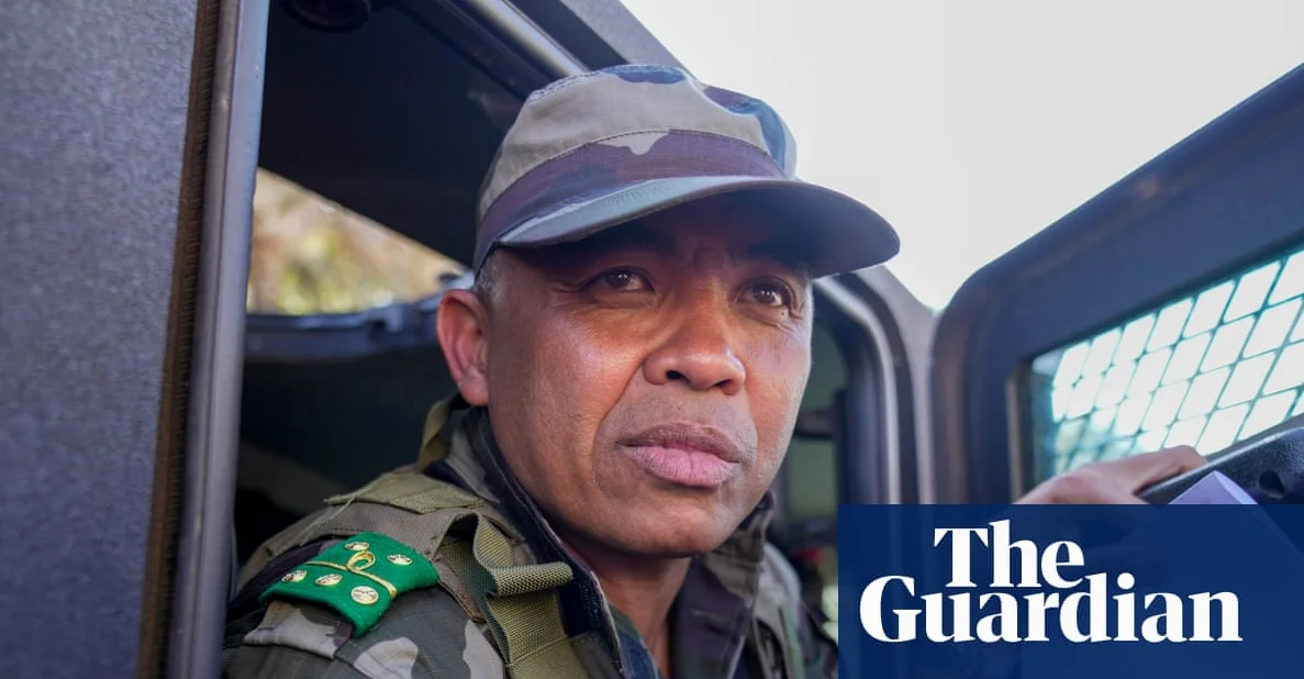 El mandatario militar de Madagascar impone pruebas de detector de mentiras a ministros