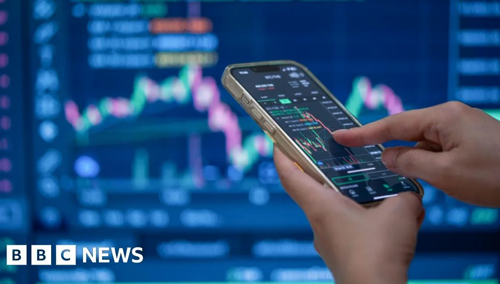 Oil Traders Bet Millions Minutes Before Trump’s Iran Talks Post