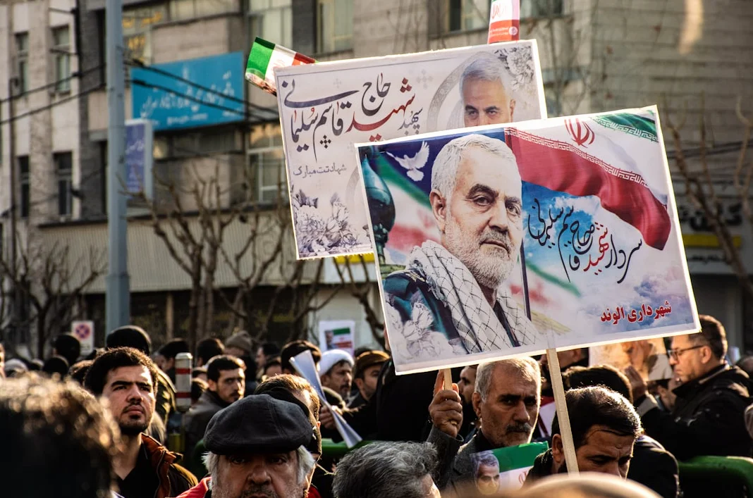 Trump Claims Iran Peace Talks Amid Middle East Conflict