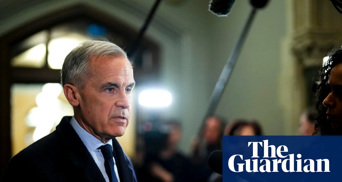 Mark Carney rebukes Air Canada chief over English-only crash message