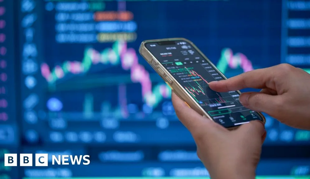 Traders apuestan millones minutos antes de anuncio de Trump sobre Irán