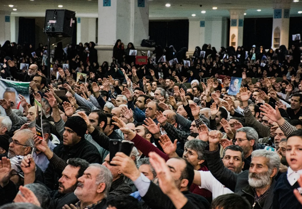 Congreso de EE.UU. se divide sobre guerra con Irán y financiamiento del Pentágono