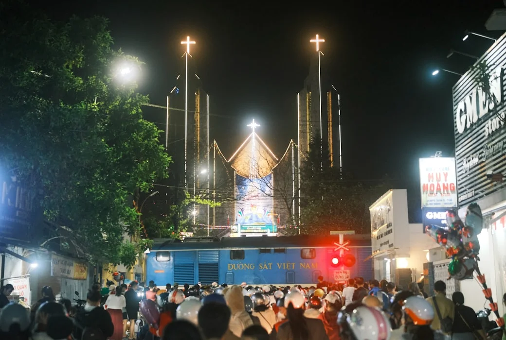 英国国教会初の女性指導者にサラ・マリリー枢機主教就任