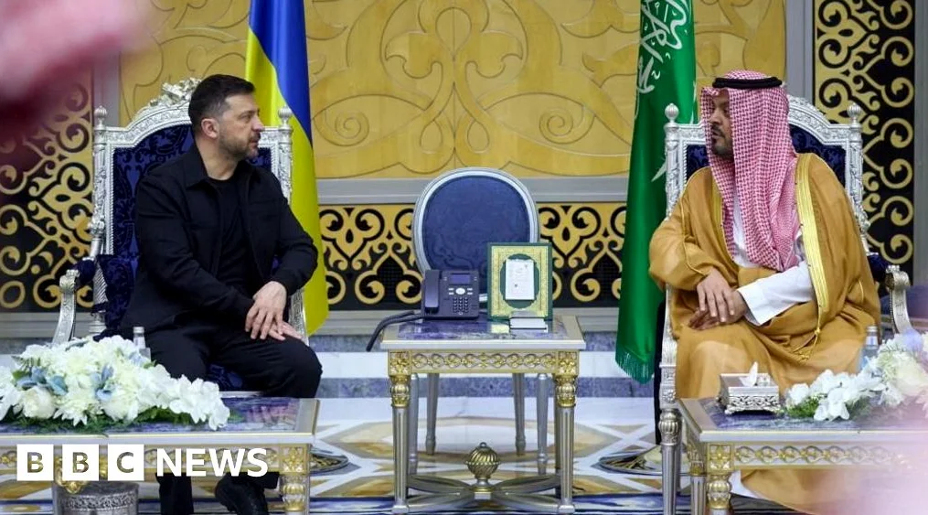 Zelensky Visits Saudi Arabia After Offering Ukraine’s Drone Expertise