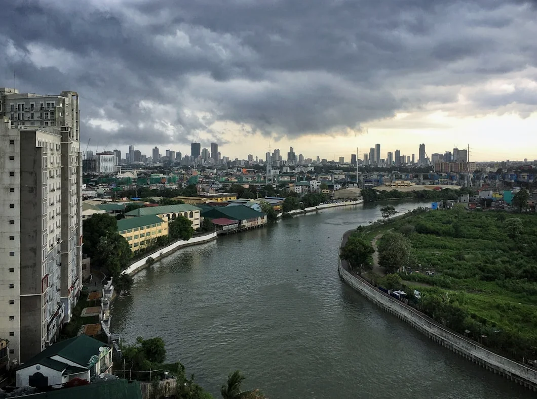 Manila Streets Empty as Fuel Prices Surge Amid Hormuz Crisis