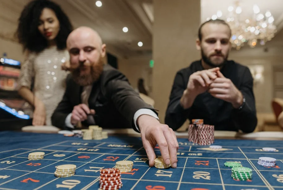 Traders de petróleo apuestan millones antes de conversaciones de Trump con Irán