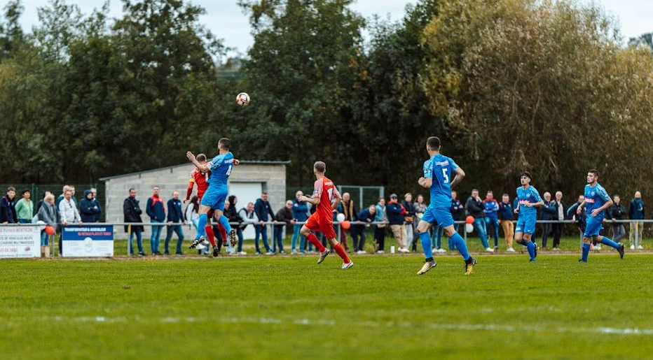 Iran Footballers Wear Black Armbands in Tribute to School Strike Victims