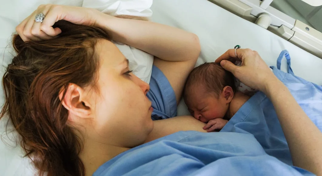 Madres luchan por cuidar a sus recién nacidos en el conflicto en Líbano