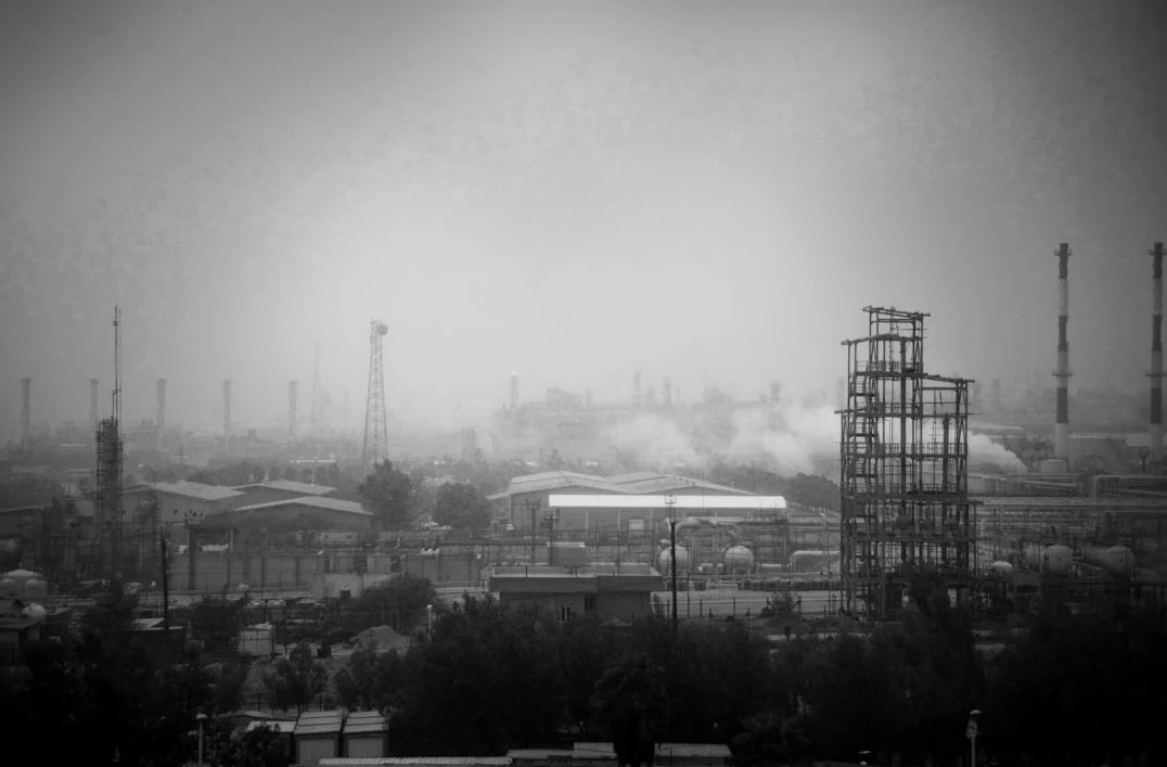 Oil Rises as Supply Disruption Persists, Iran Denies US Talks