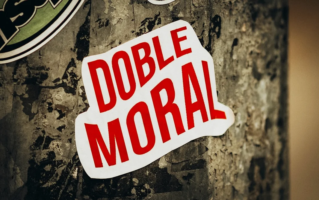 „Absoluter moralischer Rigorismus“: Pariser Bürgermeister Grégoire steht vor严峻考验