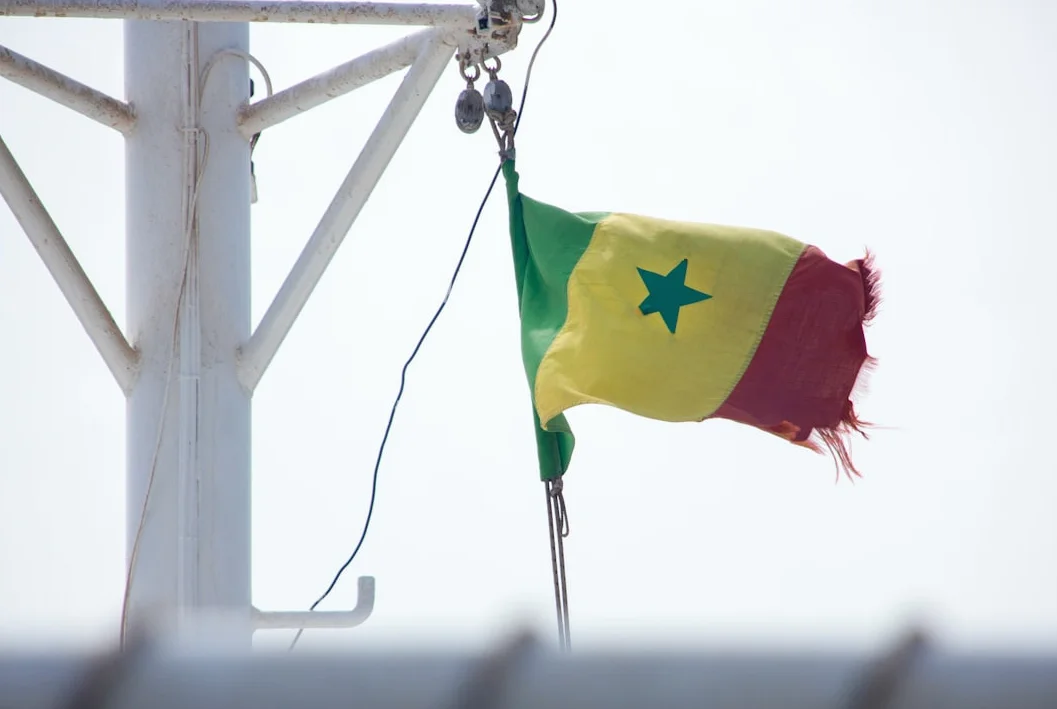 セネガル、AFCONトロフィーを掲揚　モロッコにタイトルを授与されたにもかかわらず