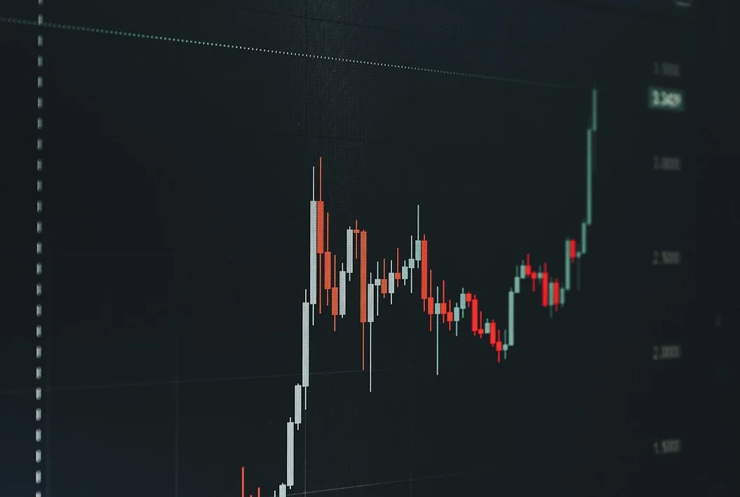 Traders colocan 580 millones de dólares en apuestas de petróleo antes de publicación de Trump sobre Irán