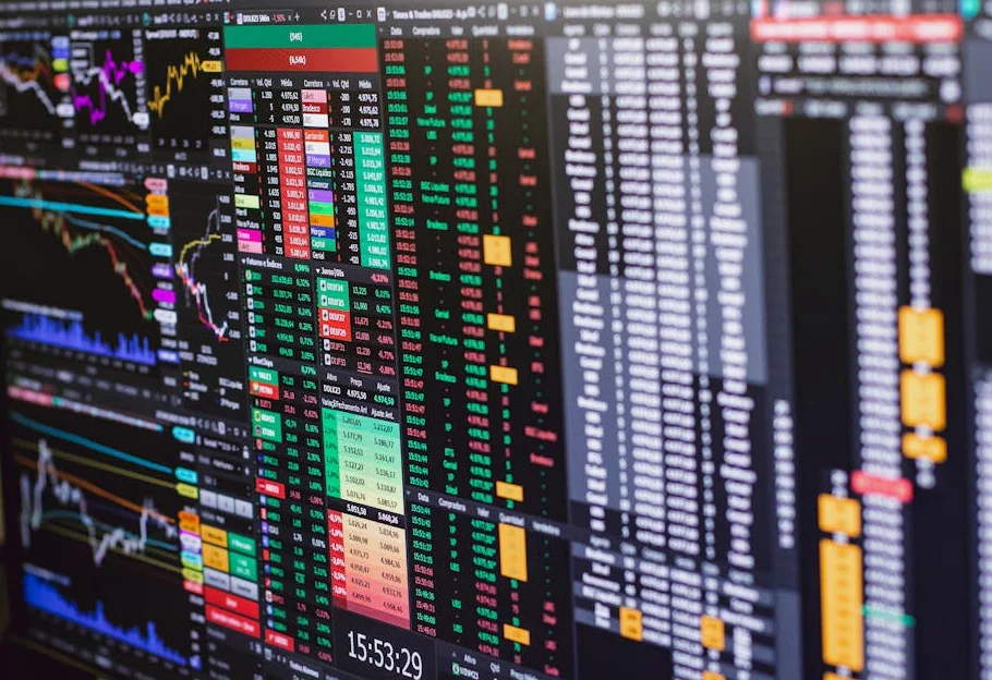 Trump Delays Iran Strike Amid Market Surge, Cites ‘Very Good’ Talks