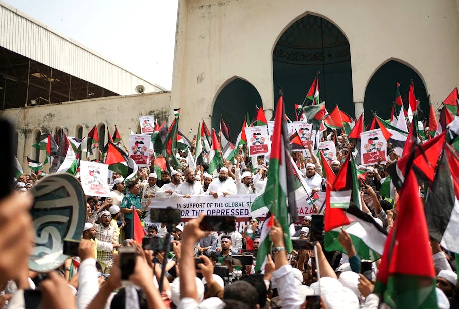 Yemen Protests Against US-Israeli Attacks as Houthis Enter Regional Conflict