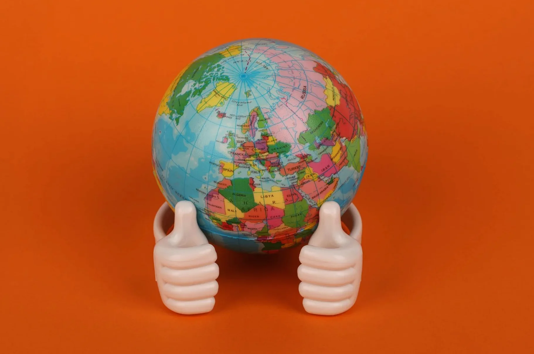 김정은, 북한 핵무기 지위 '불가역적으로' 공고