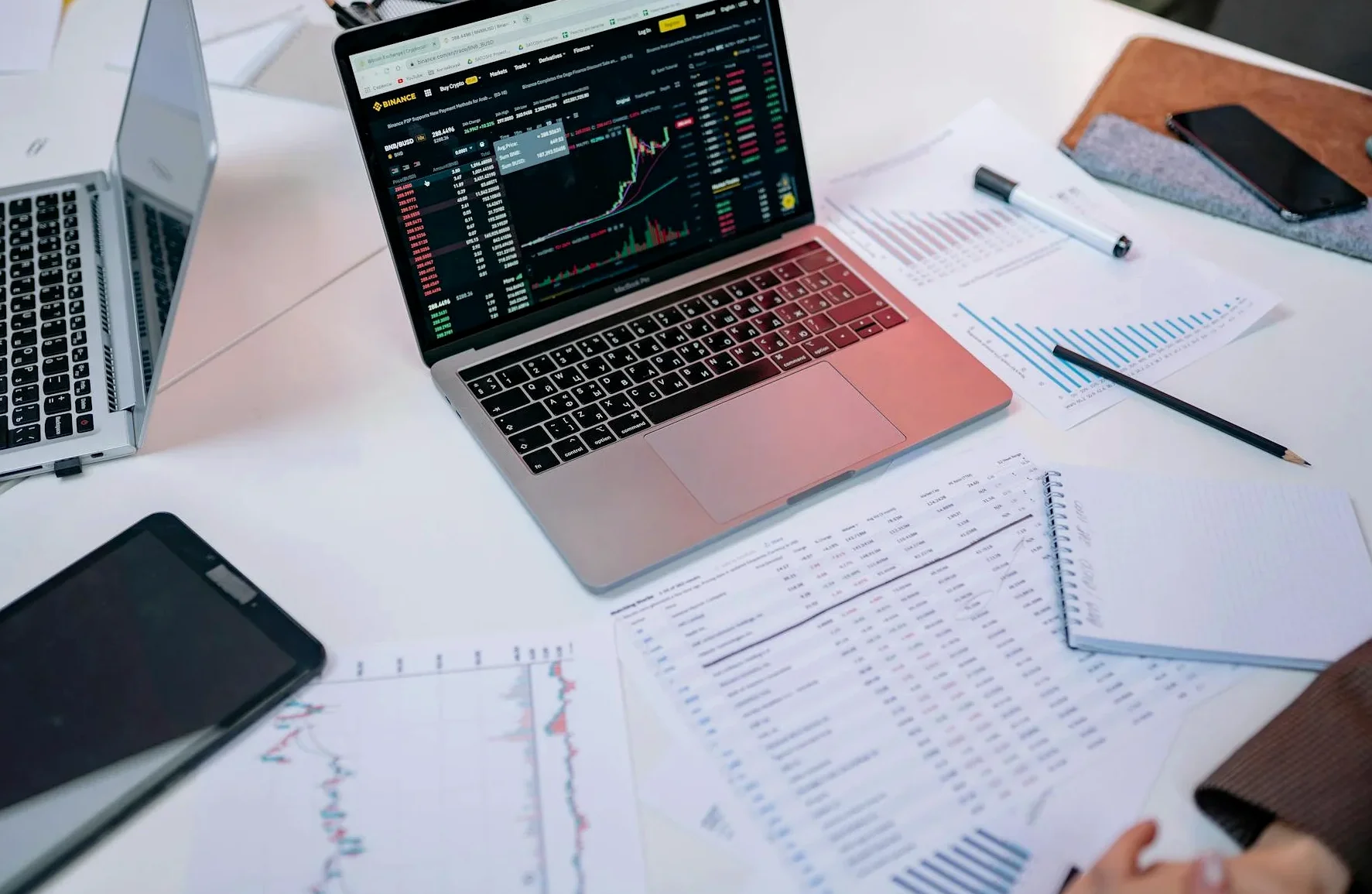 오직 팬스 창업자 레오니드 라드빈스키, 43세로 서거