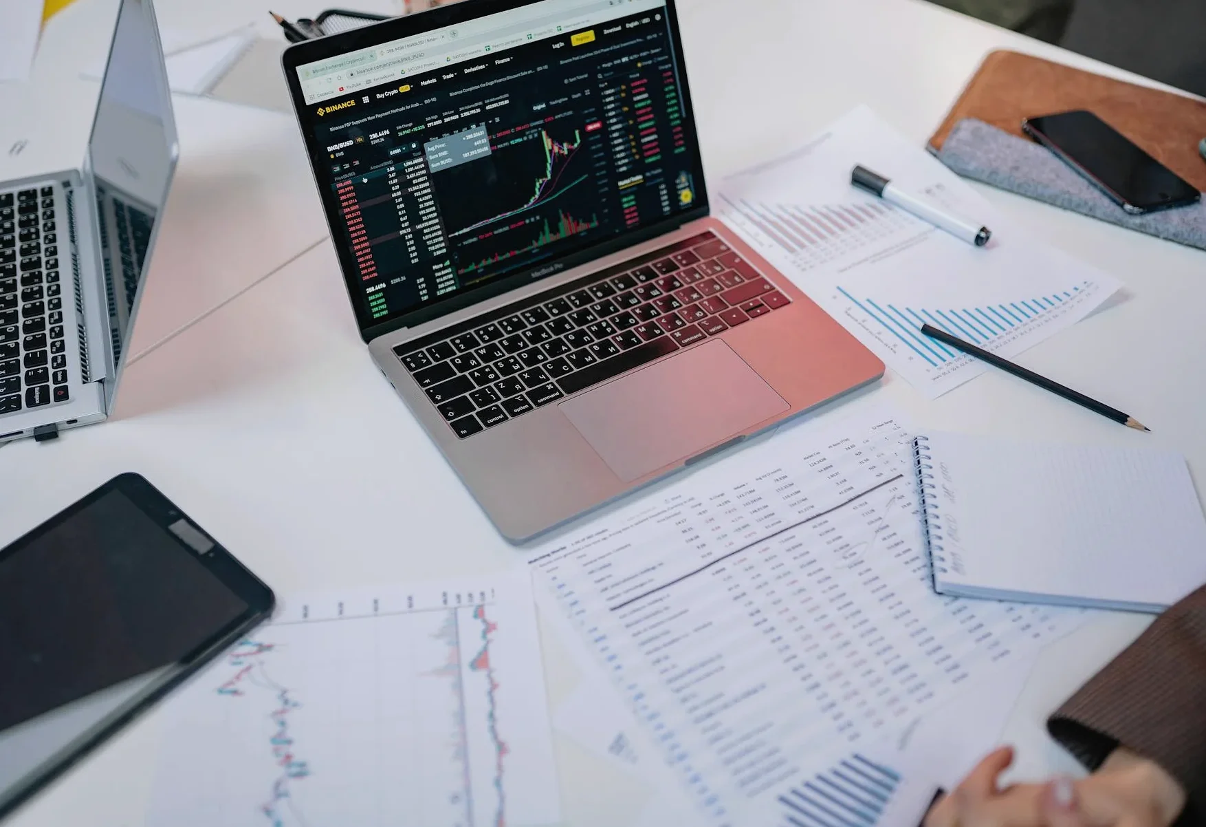 インテル、エントリーレベル市場でAMDを脅かす新型プロセッサ発表