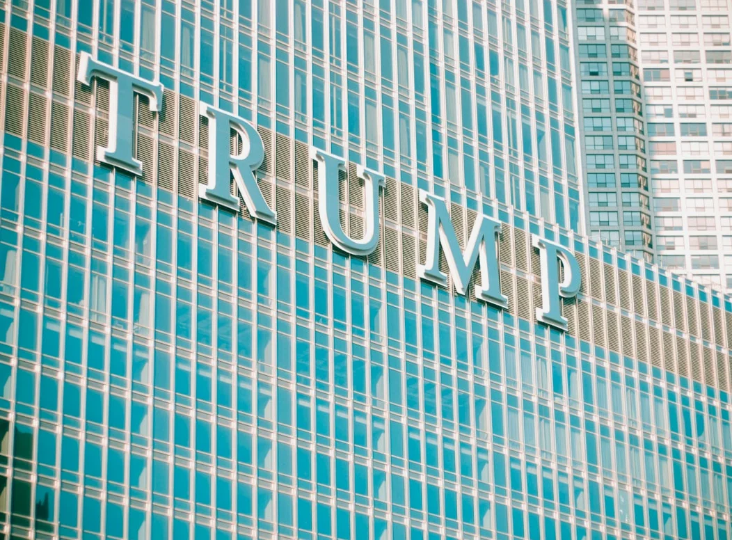 原油先物、4%下落　トランプ氏のイラン戦争発言に