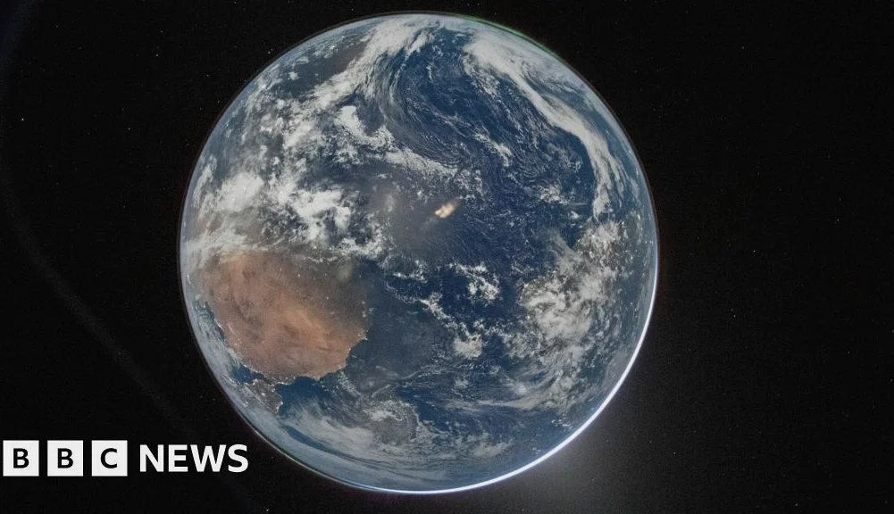 Artemis II Crew Take Spectacular Earth Images from Space