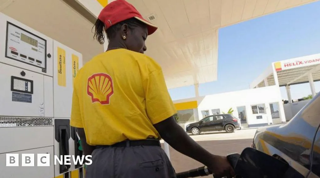 Senegal Bans Ministers from Foreign Travel as Oil Prices Surge