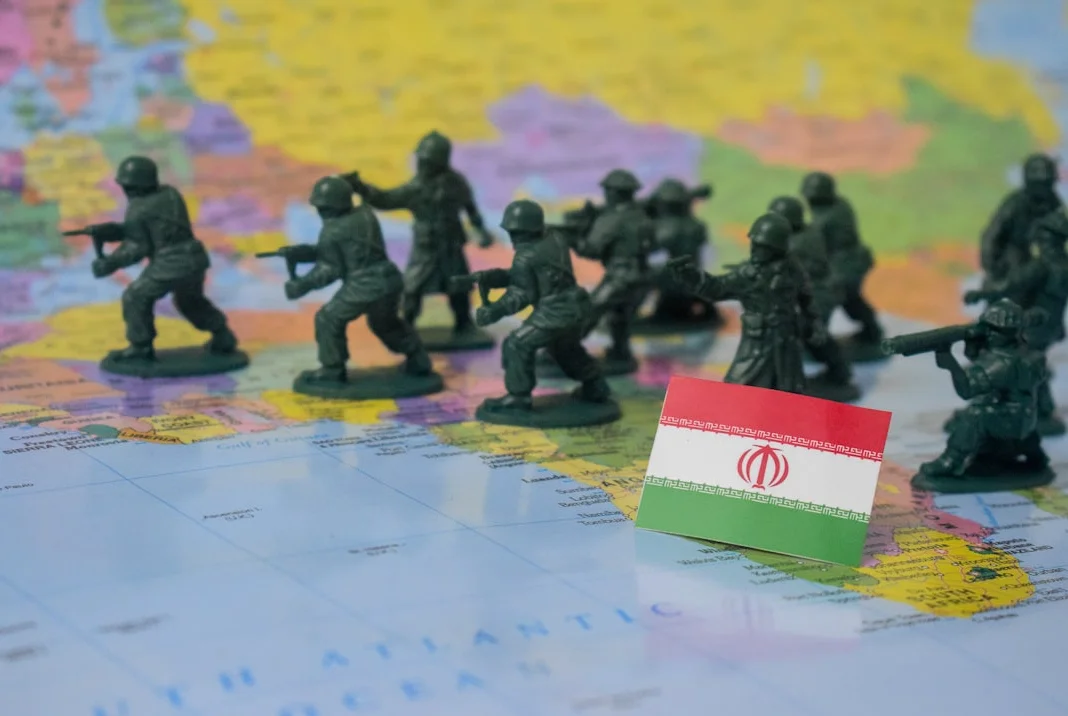 イラン、地域外への対応警告　緊張高まる