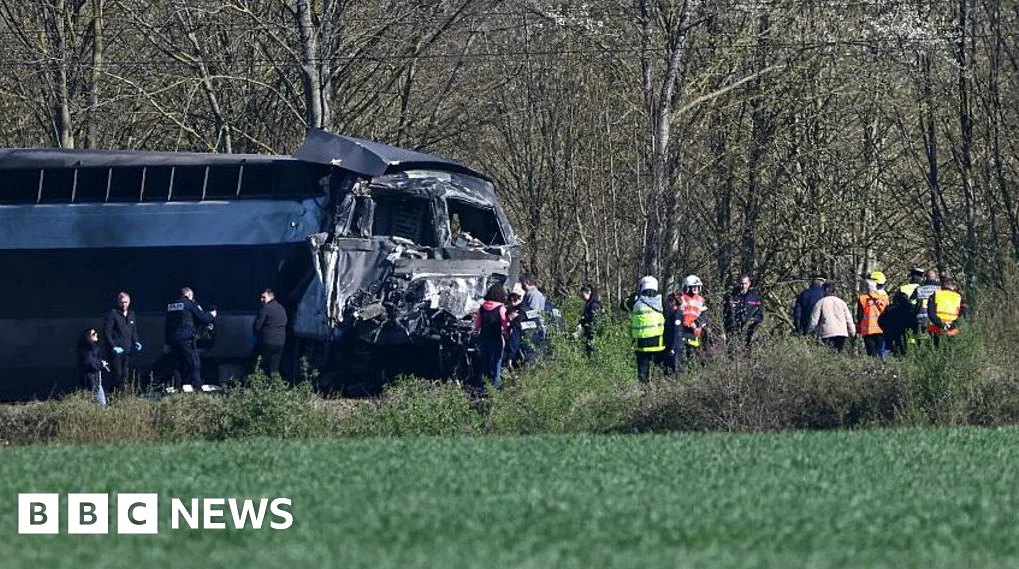 Un muerto tras choque de tren de alta velocidad con camión en Francia