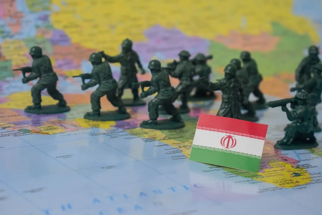 Iran Ceasefire Doesn Apply: 26 Ships Stuck in Hormuz