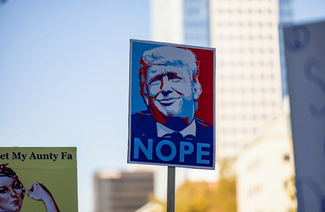 US Politicians Respond to Trump’s Iran Ceasefire with Caution and Relief