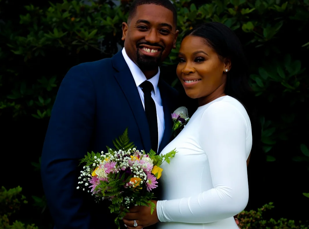 La esposa de Cameron Young, Kelsey Dalition, en el centro de la atención pública