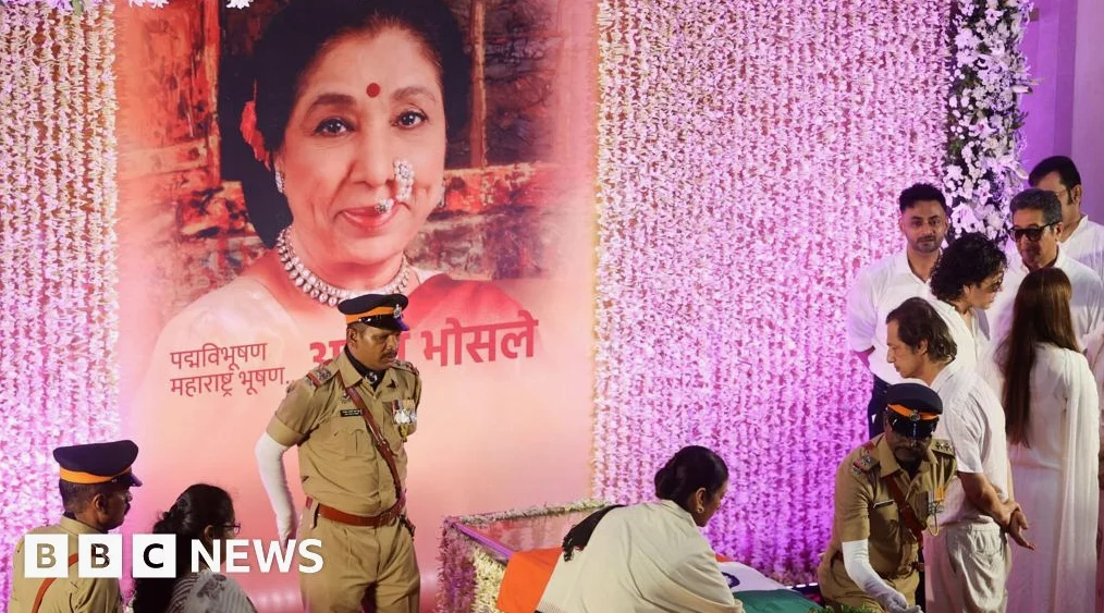 Crowds Gather for Asha Bhosle’s Funeral at 92