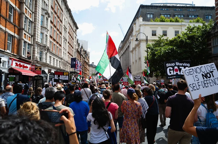 Starmer Says UK Will Not Support US Blockade of Hormuz