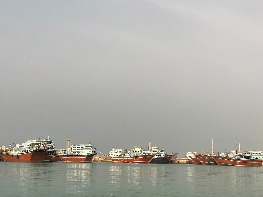 US Threatens Iranian Blockade as Talks Fail, Oil Rises to $104.24