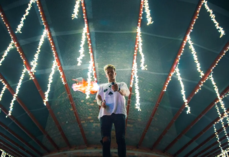 ジャスティン・ビーバー、コアチラ公演で物議：YouTube配信で過去曲中心に