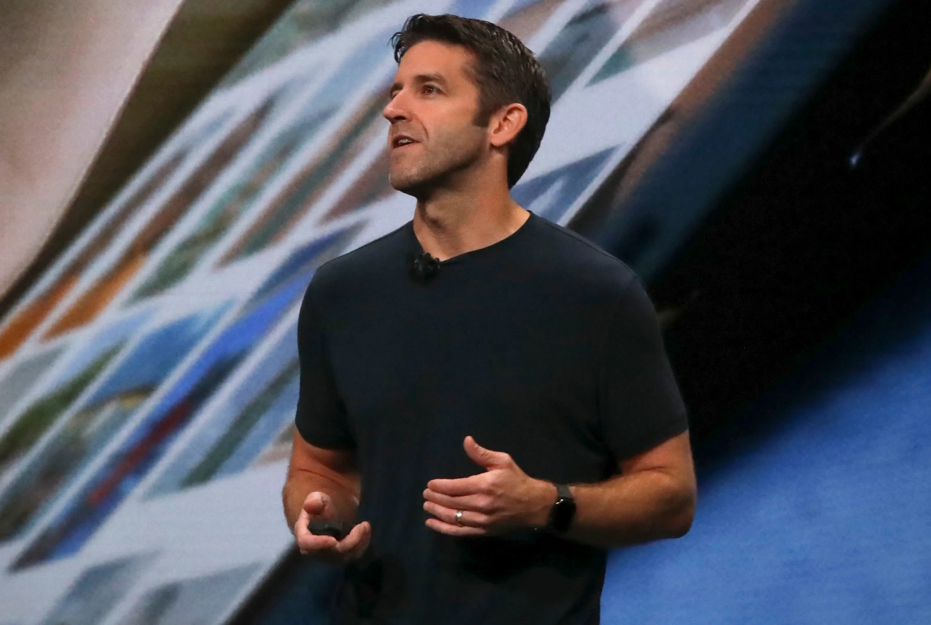 アップル新CEOに50歳のジョン・ターナス氏　AI戦略が課題に