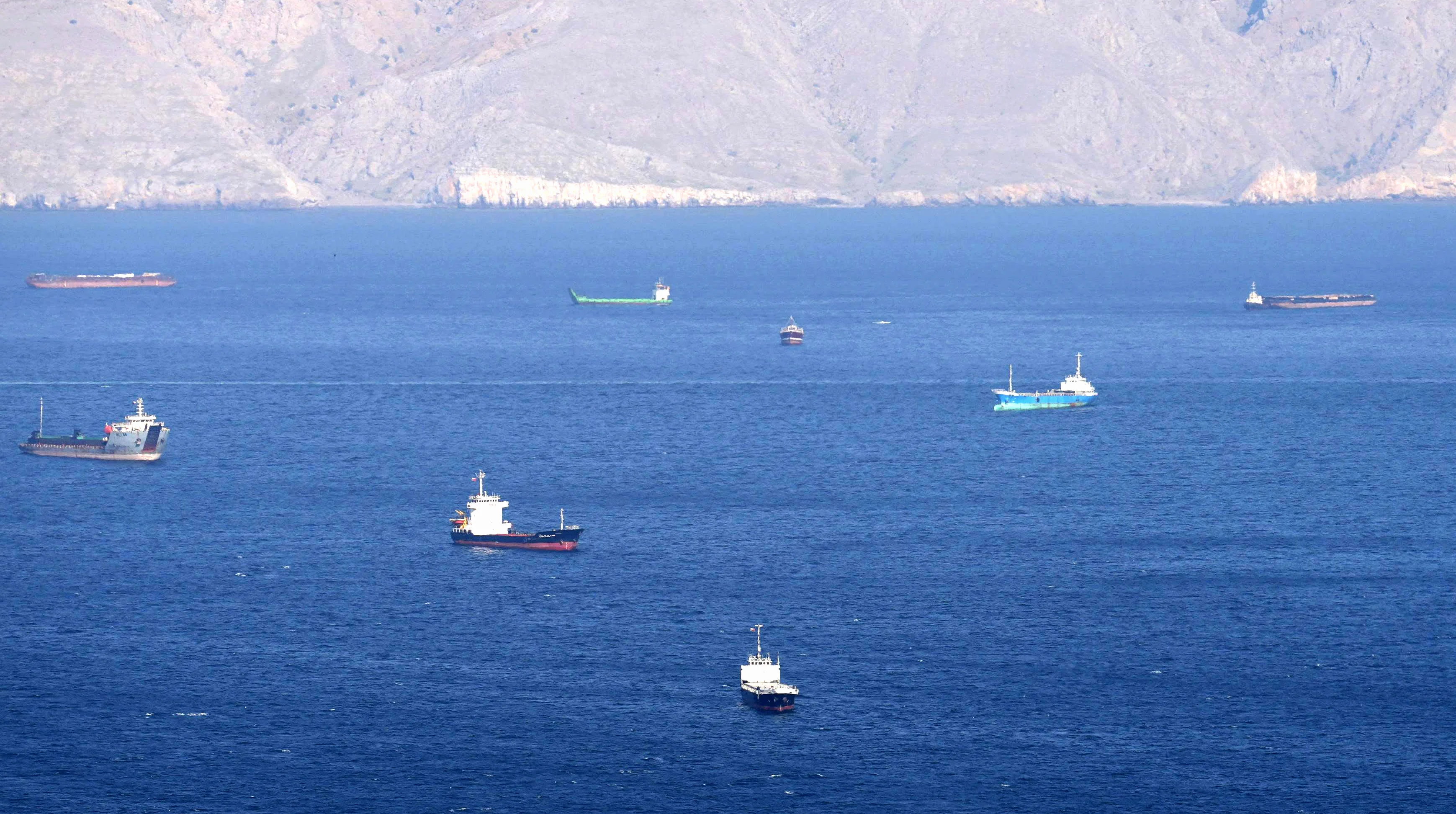 Strait of Hormuz: Fewer Ships, More Attacks
