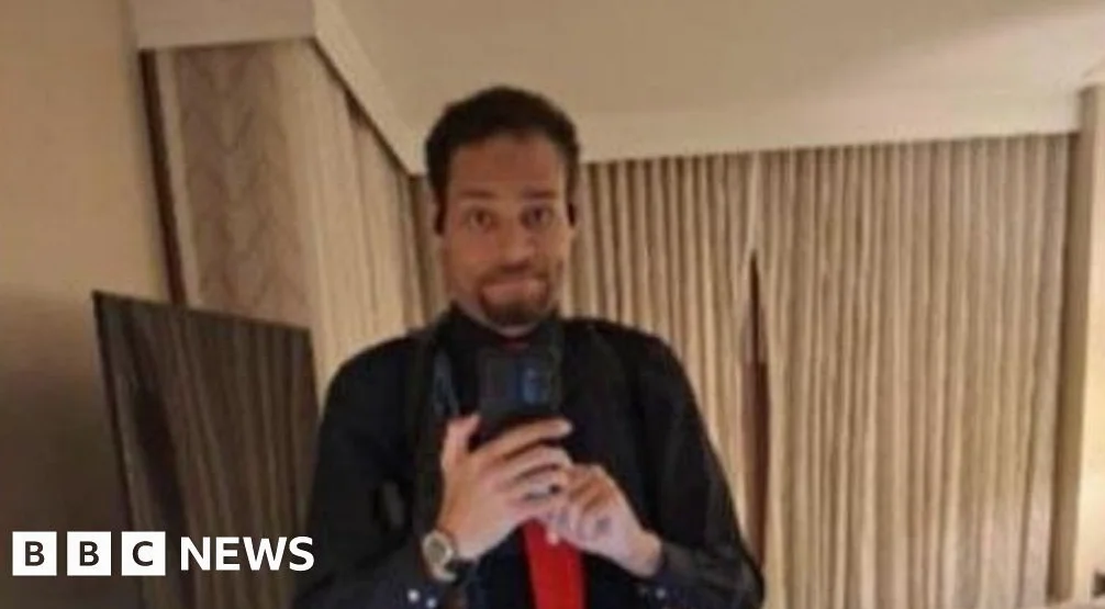 New Images Show Suspect Taking Selfies Before Washington Press Dinner Shooting