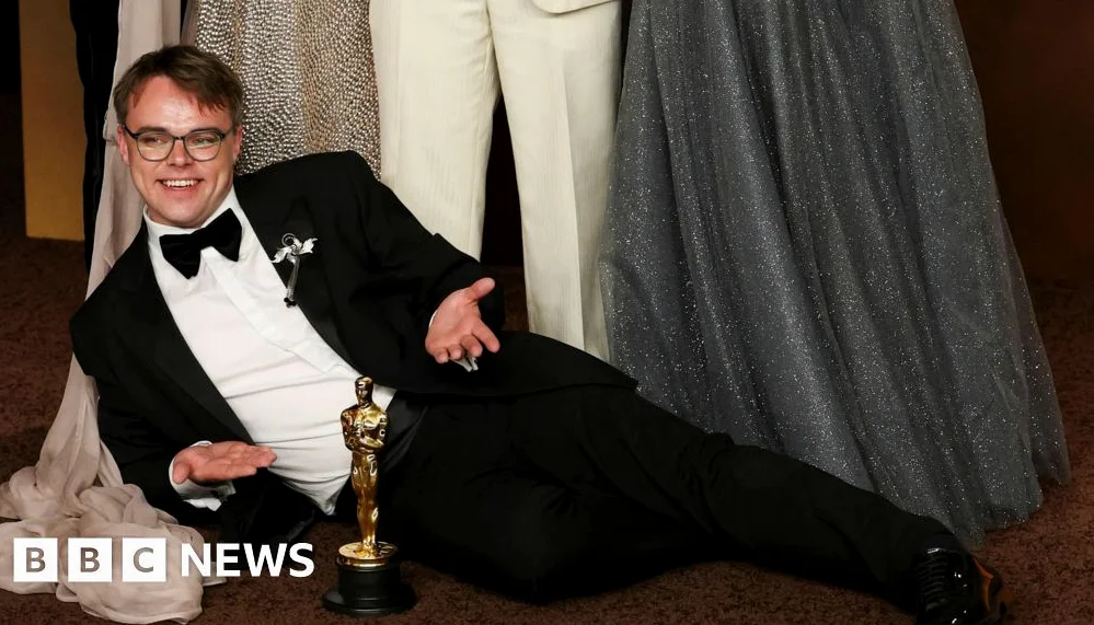 Director pierde su Oscar tras ser bloqueado en vuelo